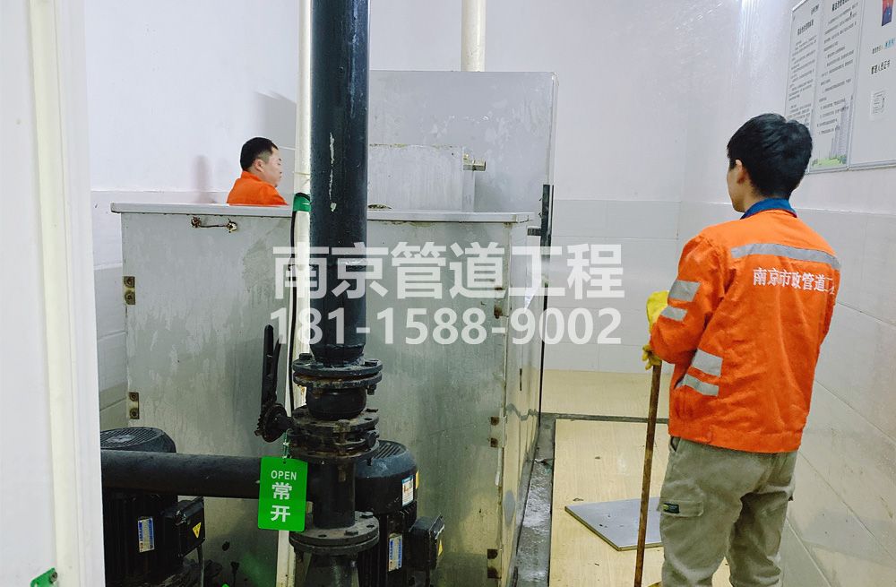 302湖熟隔油设备清洗